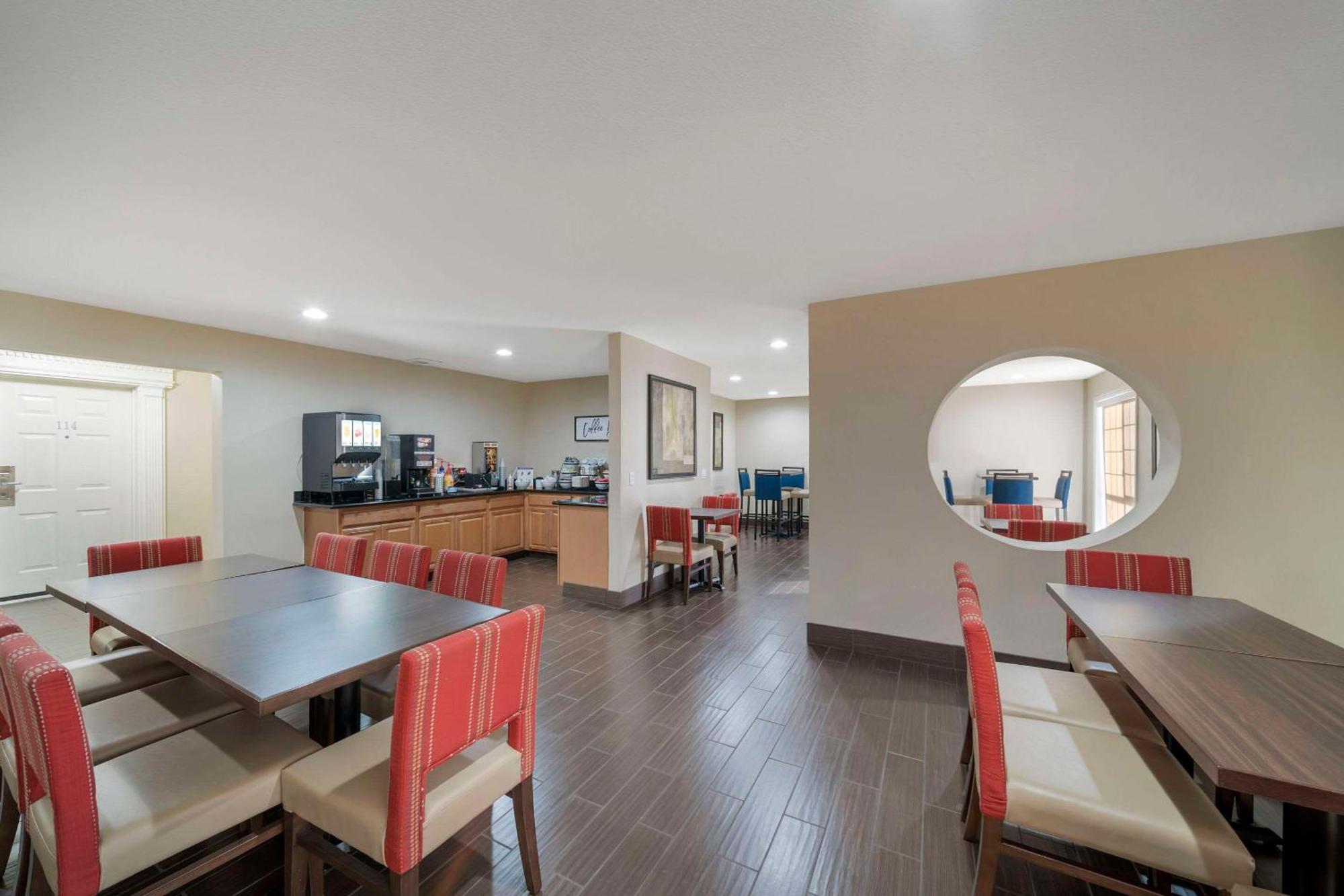 Comfort Suites Red Bluff Near I-5 Dış mekan fotoğraf